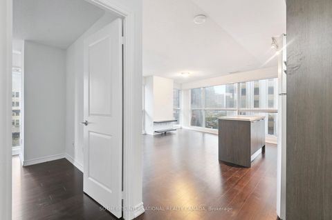 Photo 7 at 602 - 386 Yonge Street, Bay Street Corridor, Toronto