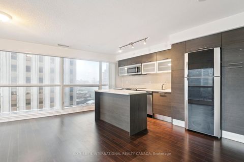 Photo 9 at 602 - 386 Yonge Street, Bay Street Corridor, Toronto Photo 9 at 602 - 386 Yonge Street, Bay Street Corridor, Toronto