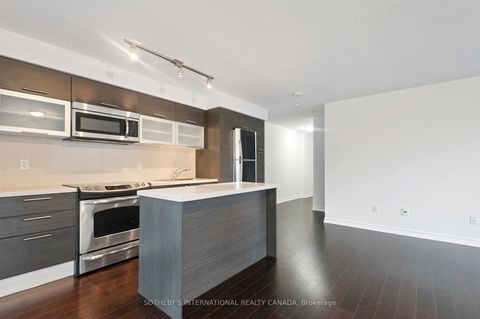 Photo 10 at 602 - 386 Yonge Street, Bay Street Corridor, Toronto