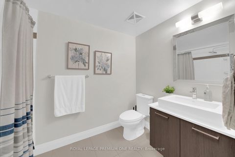 Photo 11 at 623 - 4800 Highway 7 Road, East Woodbridge, Vaughan