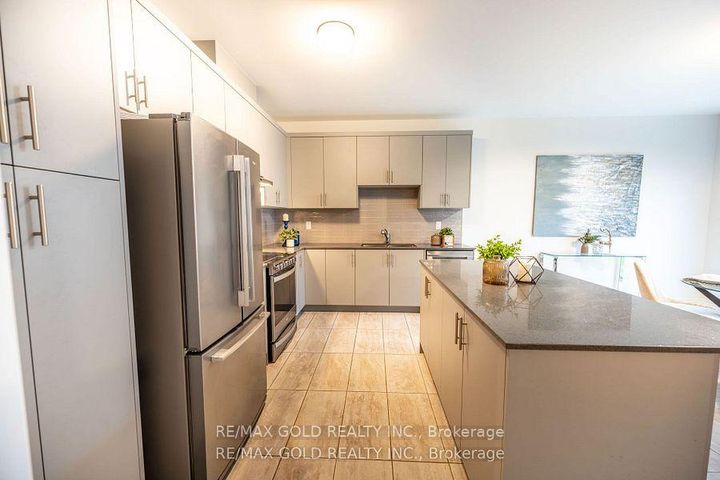 Photo 15 at 35 Academy Drive, Bram East, Brampton