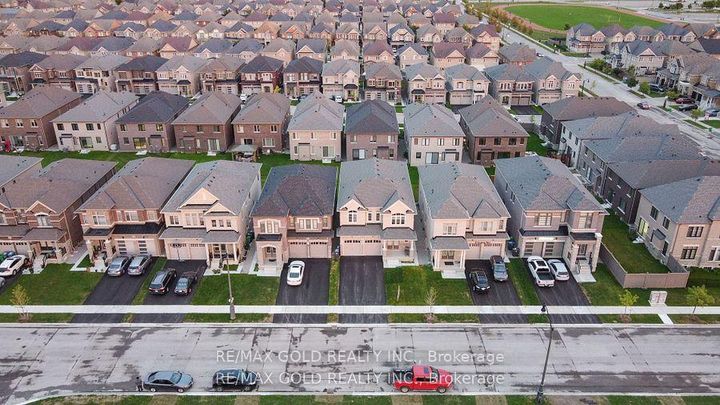 Photo 38 at 35 Academy Drive, Bram East, Brampton