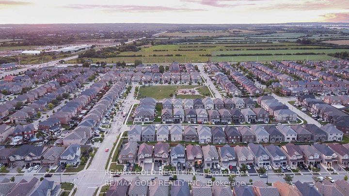 Photo 40 at 35 Academy Drive, Bram East, Brampton