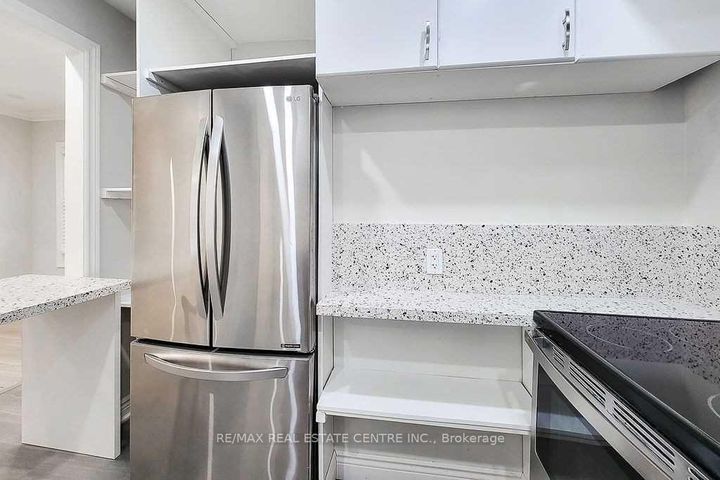Photo 14 at 24 East 22nd Street, Eastmount, Hamilton