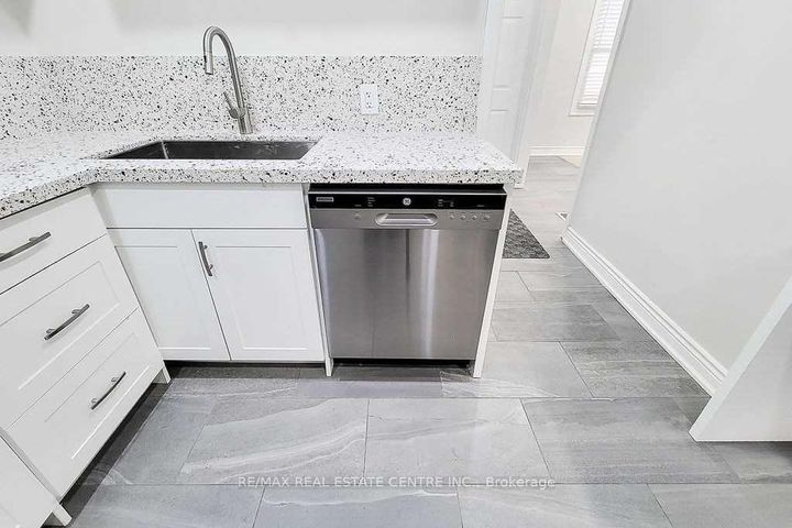 Photo 16 at 24 East 22nd Street, Eastmount, Hamilton