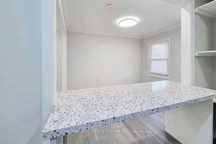 Photo 17 at 24 East 22nd Street, Eastmount, Hamilton