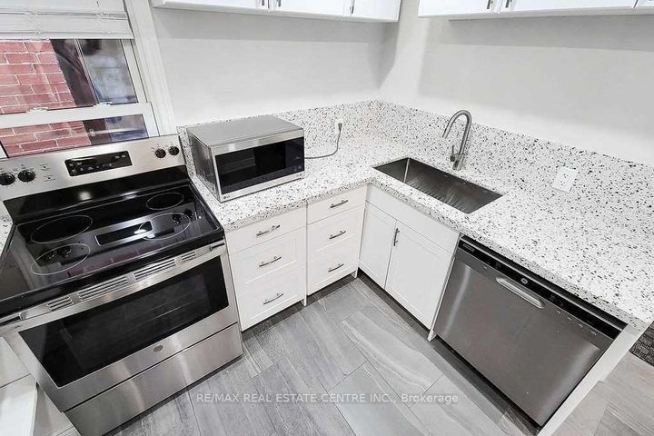 Photo 18 at 24 East 22nd Street, Eastmount, Hamilton