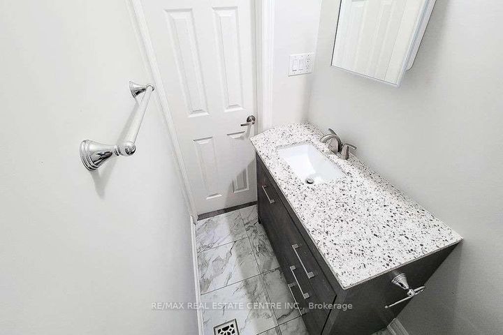 Photo 22 at 24 East 22nd Street, Eastmount, Hamilton