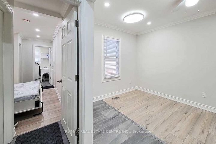 Photo 25 at 24 East 22nd Street, Eastmount, Hamilton
