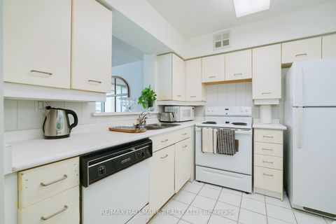 Photo 5 at 1616 - 30 Greenfield Avenue, Willowdale East, Toronto