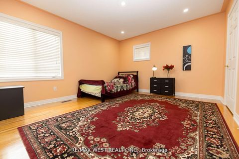 Photo 35 at 56 Meadow Oak Place, Pelmo Park W4, Toronto