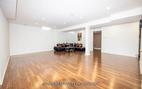 Photo 37 at 56 Meadow Oak Place, Pelmo Park W4, Toronto