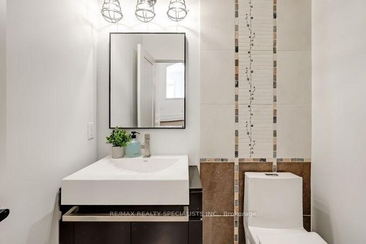 Photo 21 at 7123 White Pine Court, Meadowvale Village, Mississauga