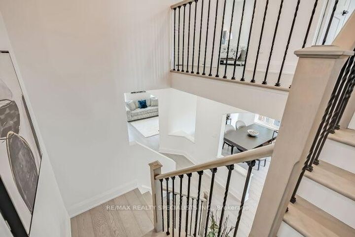 Photo 22 at 7123 White Pine Court, Meadowvale Village, Mississauga