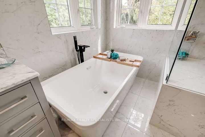 Photo 30 at 7123 White Pine Court, Meadowvale Village, Mississauga
