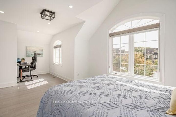 Photo 36 at 7123 White Pine Court, Meadowvale Village, Mississauga