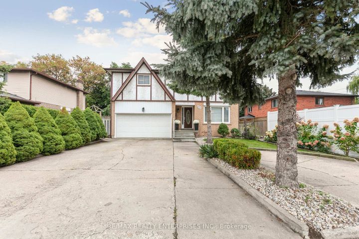 Photo 0 at 878 South Service Road, Lakeview, Mississauga