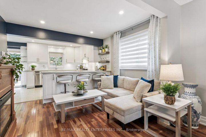 Photo 5 at 878 South Service Road, Lakeview, Mississauga