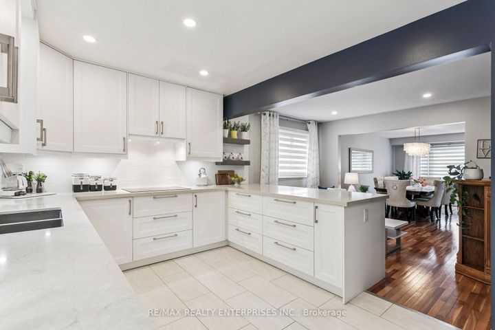 Photo 10 at 878 South Service Road, Lakeview, Mississauga