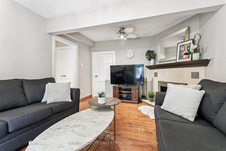 Photo 17 at 878 South Service Road, Lakeview, Mississauga