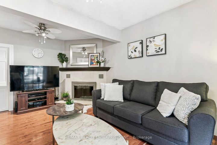 Photo 18 at 878 South Service Road, Lakeview, Mississauga