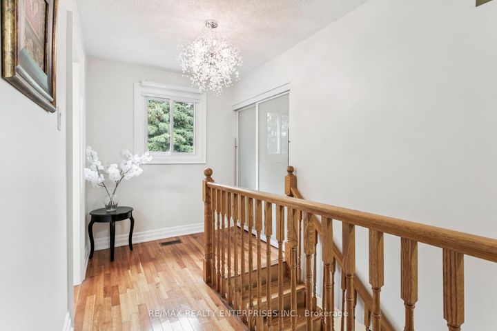 Photo 19 at 878 South Service Road, Lakeview, Mississauga
