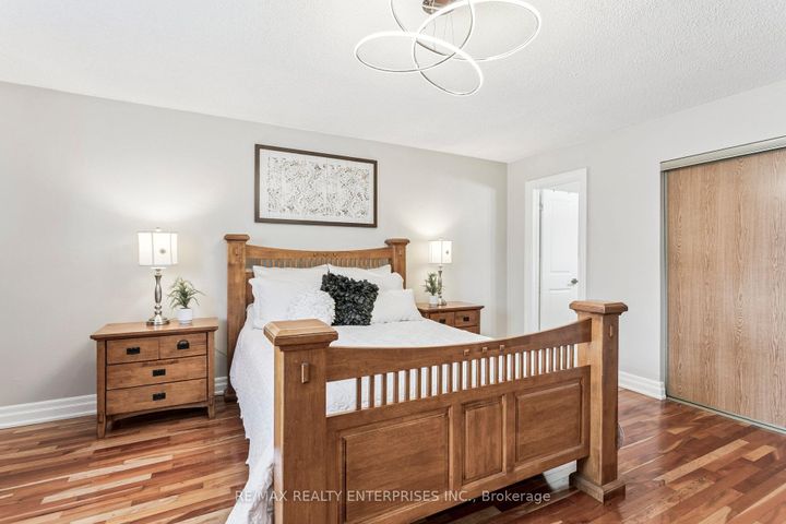Photo 21 at 878 South Service Road, Lakeview, Mississauga