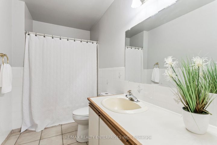 Photo 23 at 878 South Service Road, Lakeview, Mississauga
