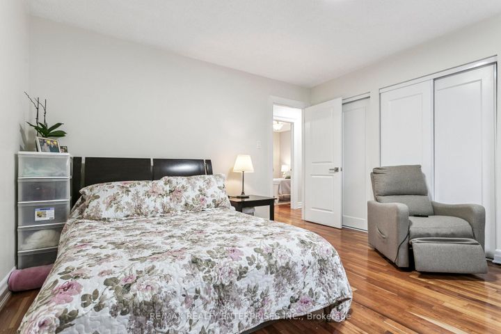 Photo 28 at 878 South Service Road, Lakeview, Mississauga