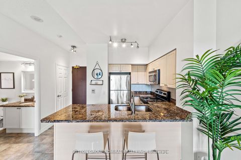 Photo 9 at 210 - 51 Lower Simcoe Street, Waterfront Communities C1, Toronto