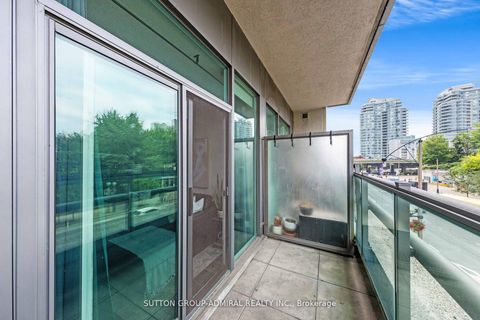 Photo 17 at 210 - 51 Lower Simcoe Street, Waterfront Communities C1, Toronto
