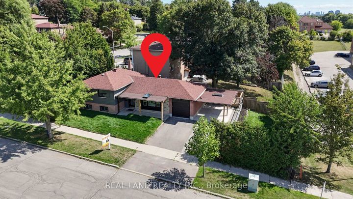 Photo 37 at 38 Cresthaven Drive, Hillcrest Village, Toronto