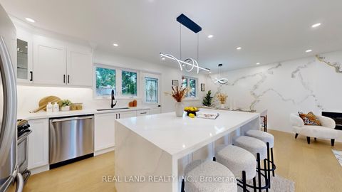 Photo 13 at 38 Cresthaven Drive, Hillcrest Village, Toronto