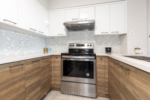 Photo 3 at 907 - 18 Spring Garden Avenue, Willowdale East, Toronto