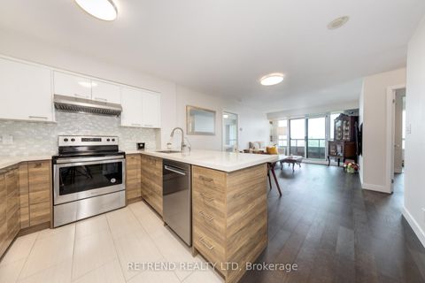 Photo 4 at 907 - 18 Spring Garden Avenue, Willowdale East, Toronto