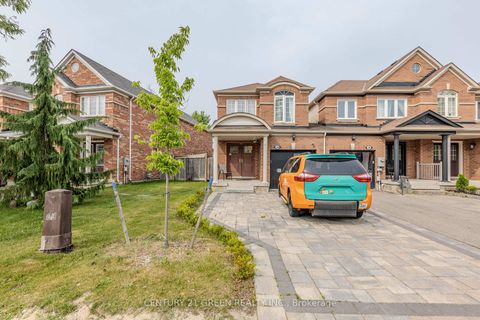 Photo 1 at 18 Summit Drive, Vellore Village, Vaughan