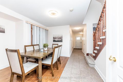 Photo 9 at 18 Summit Drive, Vellore Village, Vaughan