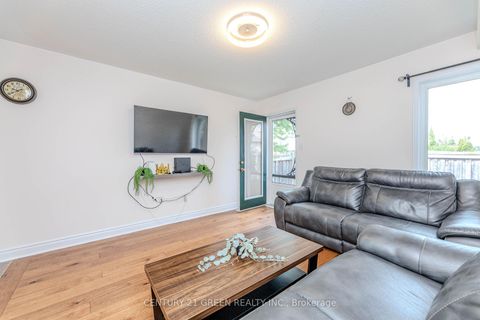 Photo 18 at 18 Summit Drive, Vellore Village, Vaughan