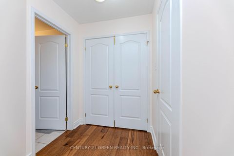 Photo 24 at 18 Summit Drive, Vellore Village, Vaughan