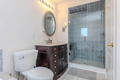 Photo 26 at 18 Summit Drive, Vellore Village, Vaughan