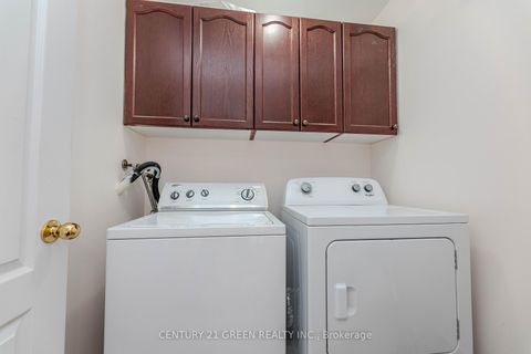 Photo 30 at 18 Summit Drive, Vellore Village, Vaughan