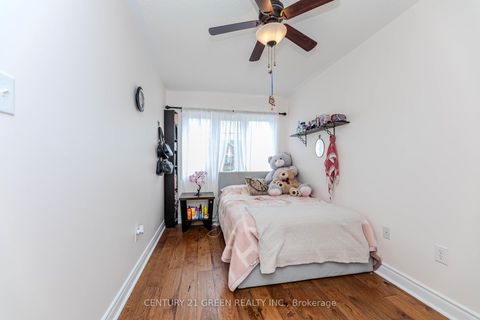Photo 35 at 18 Summit Drive, Vellore Village, Vaughan