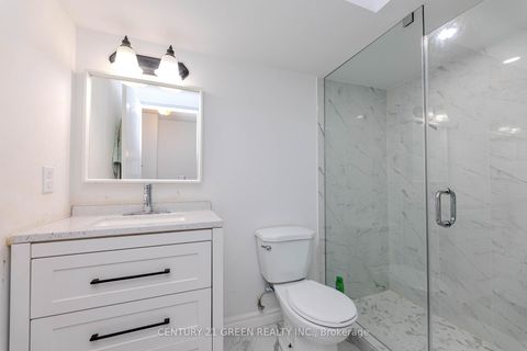 Photo 42 at 18 Summit Drive, Vellore Village, Vaughan