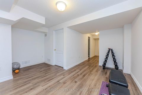 Photo 46 at 18 Summit Drive, Vellore Village, Vaughan