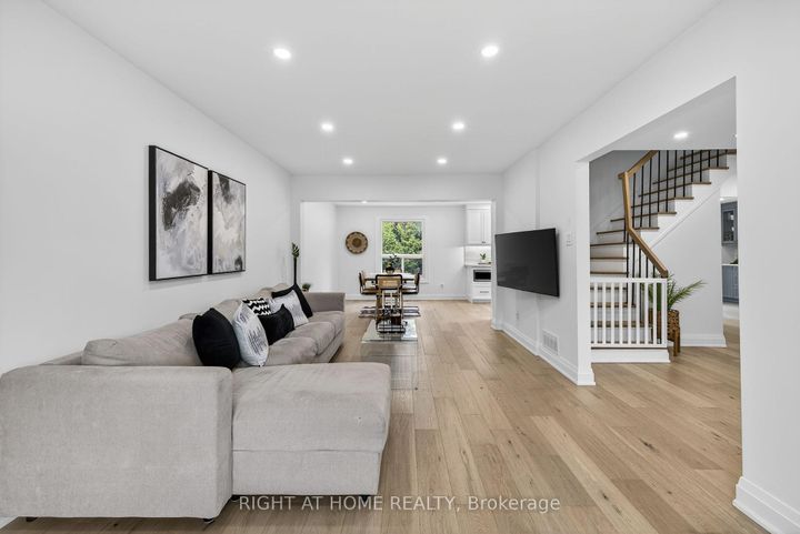 Photo 5 at 16 Mayvern Crescent, North Richvale, Richmond Hill