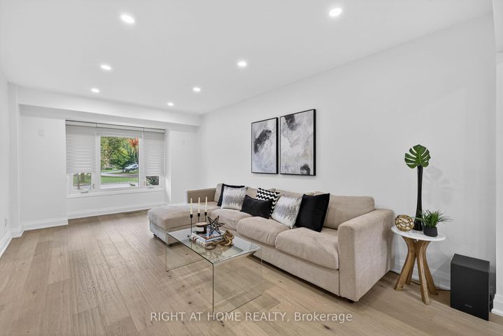 Photo 7 at 16 Mayvern Crescent, North Richvale, Richmond Hill