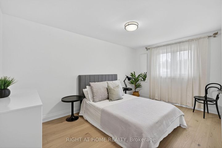 Photo 23 at 16 Mayvern Crescent, North Richvale, Richmond Hill