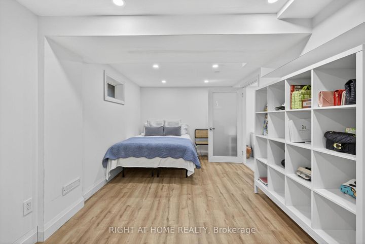 Photo 33 at 16 Mayvern Crescent, North Richvale, Richmond Hill