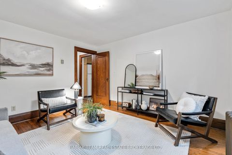 Photo 3 at 8 Grenadier Ravine Drive, Swansea, Toronto
