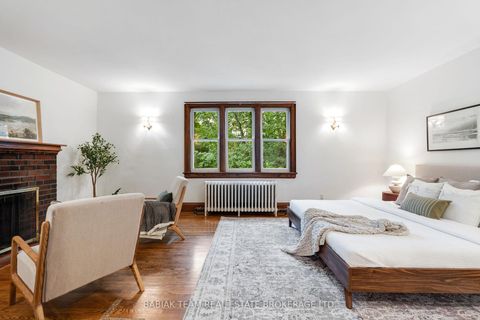 Photo 11 at 8 Grenadier Ravine Drive, Swansea, Toronto